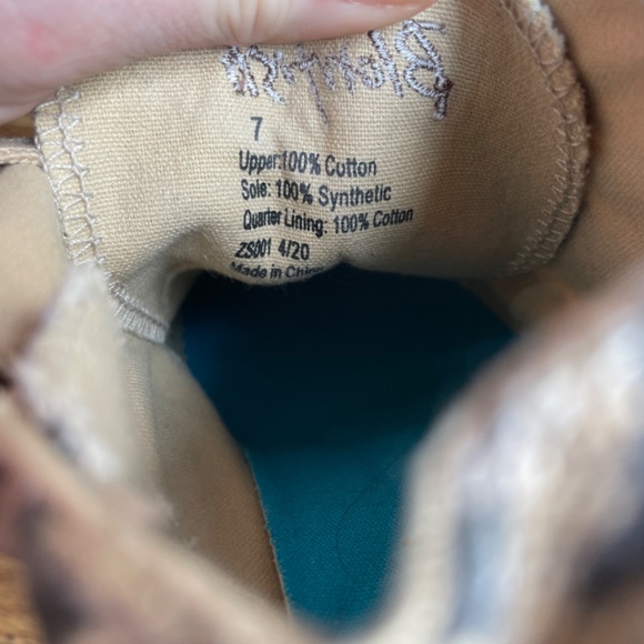 Women Size 7 Blowfish Malibu Cheetah Print Canvas Sneakers- excellent condition - Picture 4 of 5